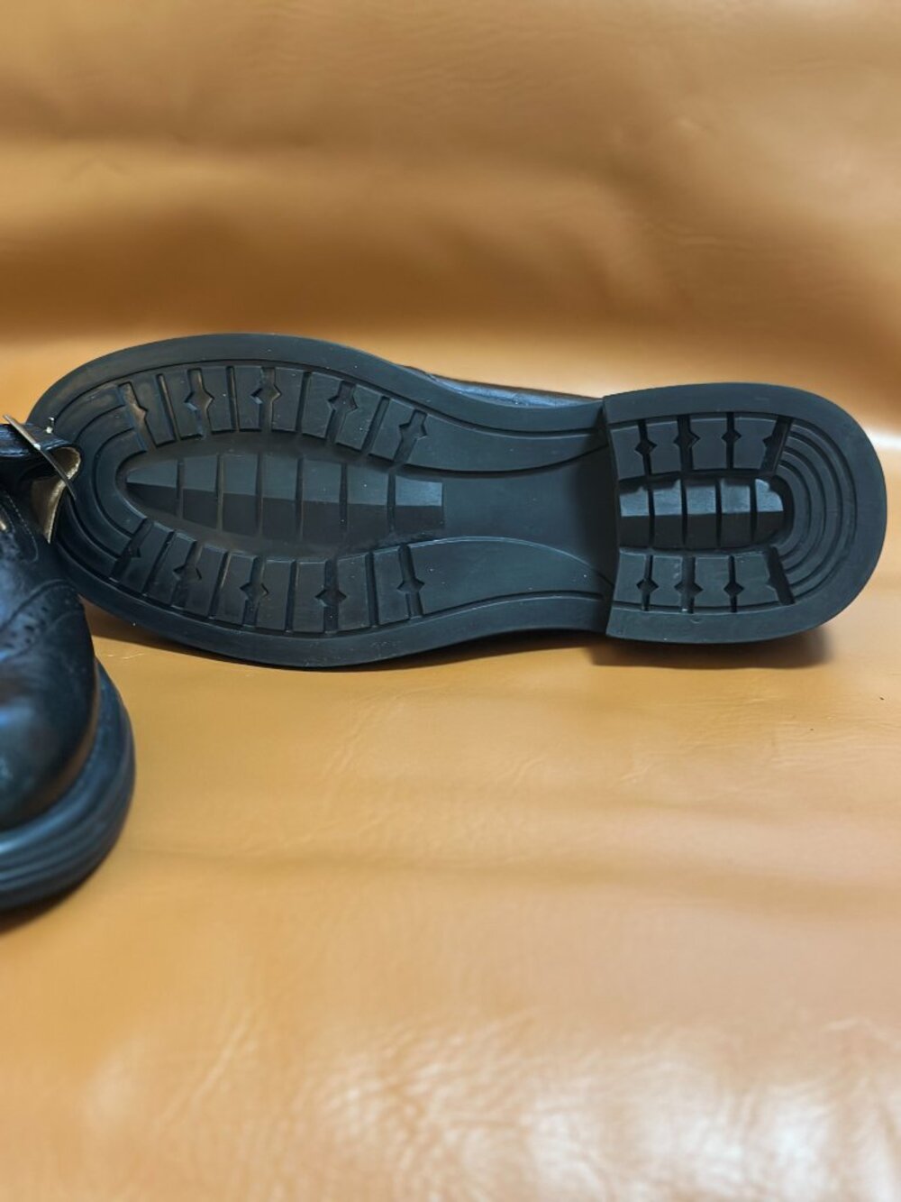 Black Sheepskin T-Strap Brogue Mary Jane Size 8 Like New - Picture 5 of 8
